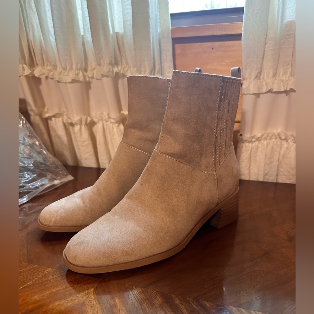‼️BRAND NEW BOOTIES